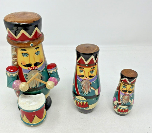 Bambole vintage schiaccianoci