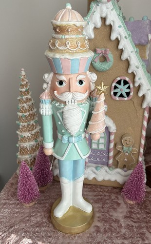 Mrs claus bakery gingerbread - mrs.,